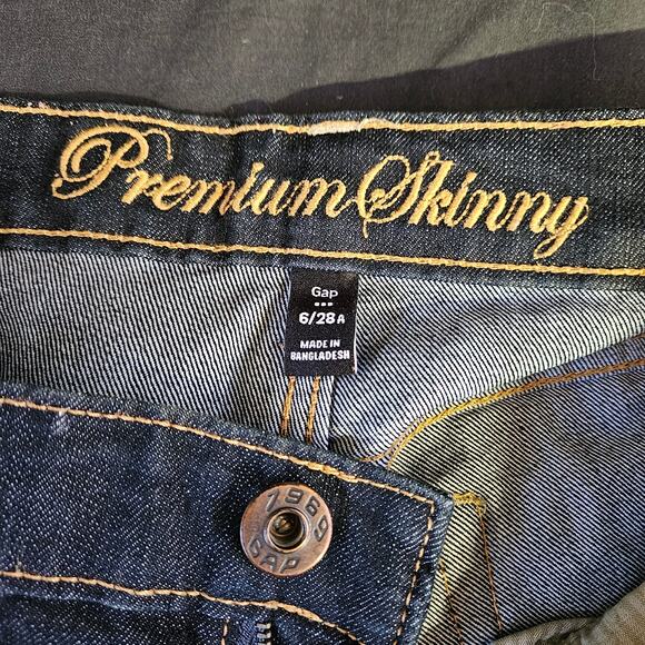 GAP Premium Skinny Dark Blue Jeans Size 6/28 Casual Mid Rise - Picture 4 of 8